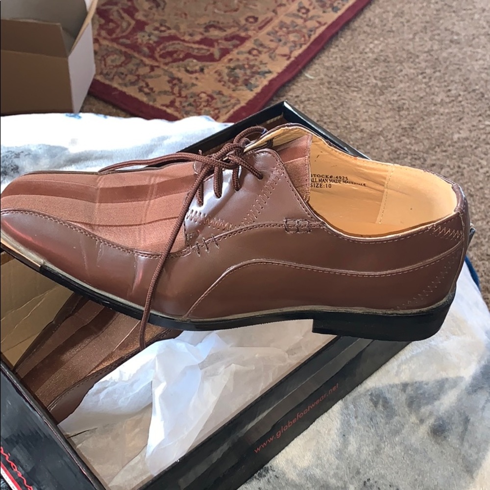 Men’s dress shoes
